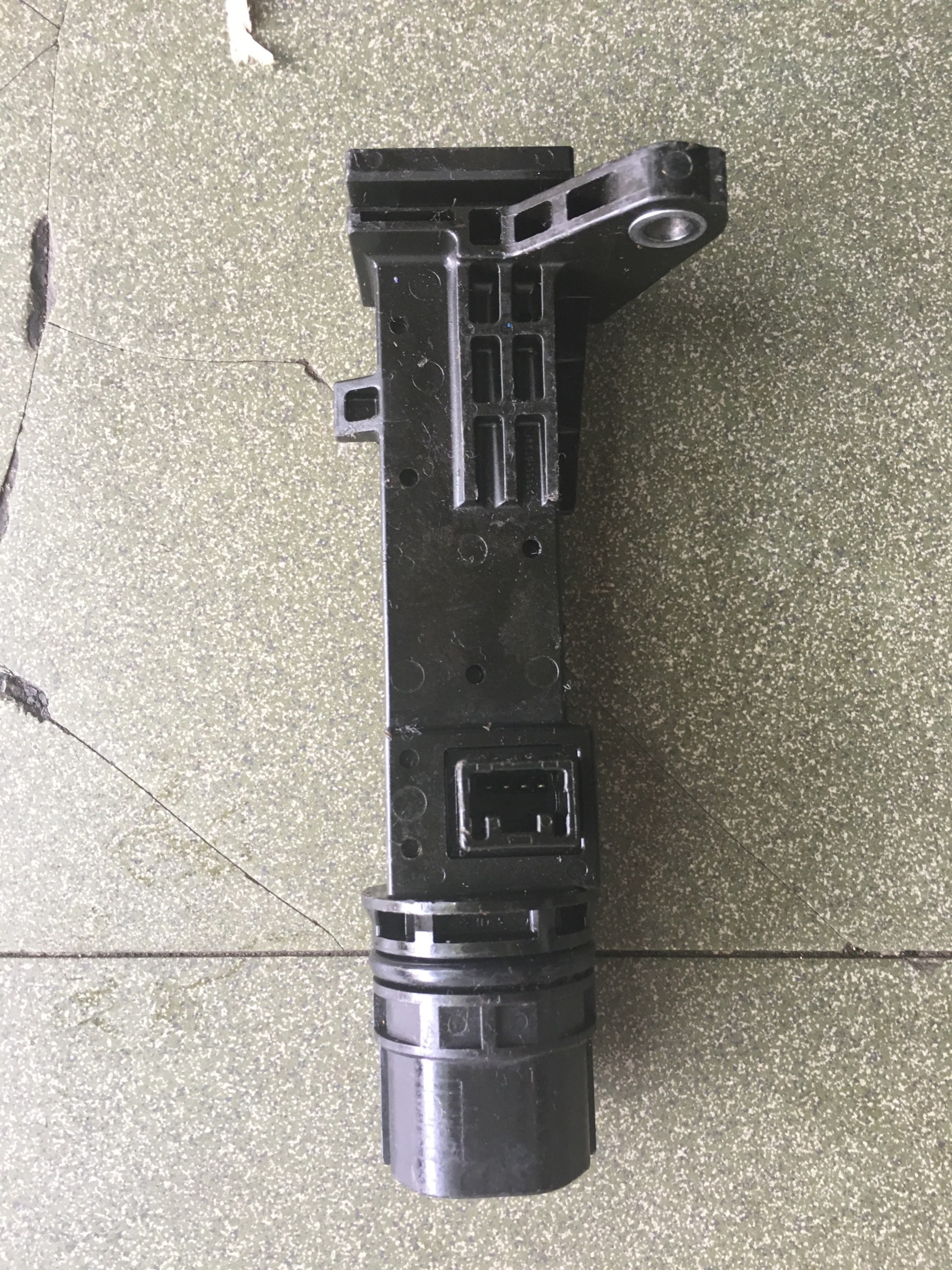 giắc điện camry 3.5